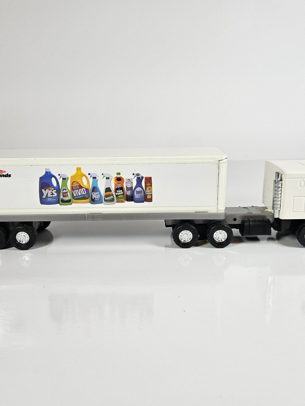 Vintage Ertl Kenworth Semi Truck Trailer Die-Cast Toy White Dow Brands